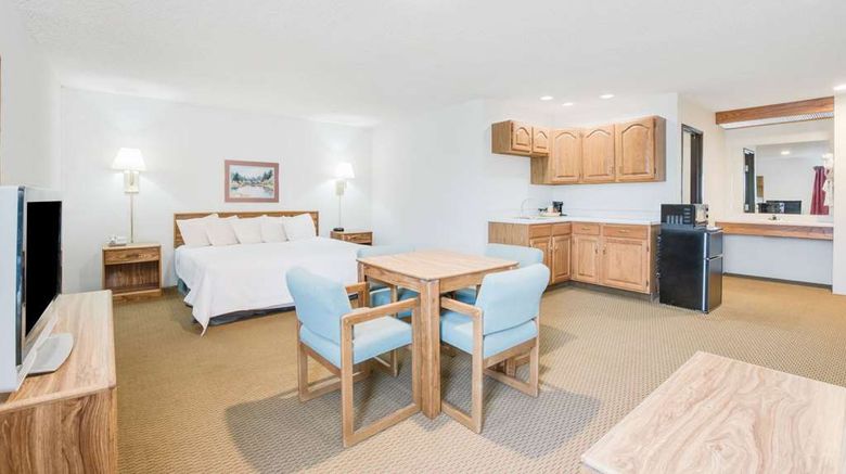 <b>Days Inn Sturgis Suite</b>. Images powered by <a href="https://iceportal.shijigroup.com/" title="IcePortal" target="_blank">IcePortal</a>.