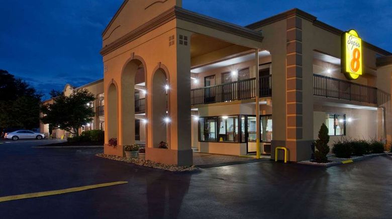 Super 8 Knoxville/West Exterior. Images powered by <a href="https://iceportal.shijigroup.com" target="_blank" rel="noopener">Ice Portal</a>.
