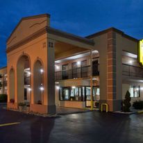 Super 8 Knoxville/West