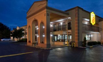 Super 8 Knoxville/West