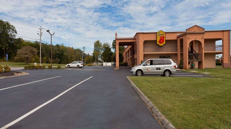 <b>Super 8 Knoxville/West Other</b>. Images powered by <a href="https://iceportal.shijigroup.com/" title="IcePortal" target="_blank">IcePortal</a>.