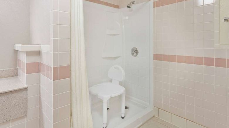 <b>Super 8 Knoxville/West Room</b>. Images powered by <a href="https://iceportal.shijigroup.com/" title="IcePortal" target="_blank">IcePortal</a>.