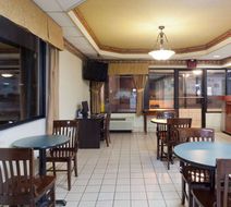 Super 8 Knoxville/West Lobby