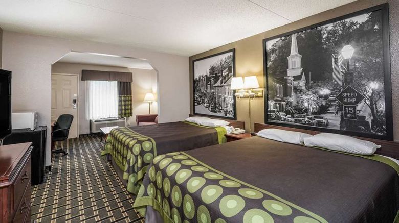 <b>Super 8 Knoxville/West Suite</b>. Images powered by <a href="https://iceportal.shijigroup.com/" title="IcePortal" target="_blank">IcePortal</a>.