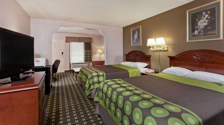 <b>Super 8 Knoxville/West Suite</b>. Images powered by <a href="https://iceportal.shijigroup.com/" title="IcePortal" target="_blank">IcePortal</a>.