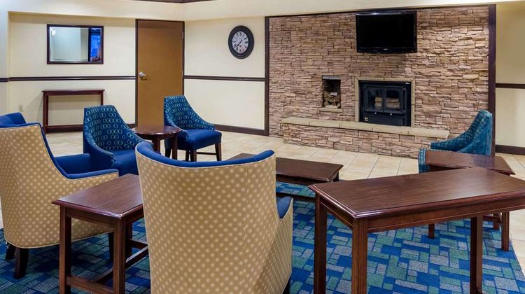 Days Inn & Suites Bridgeport Lobby