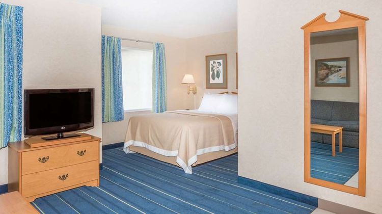 Days Inn & Suites Bridgeport Room