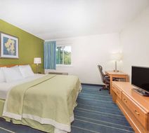 Days Inn & Suites Bridgeport Room