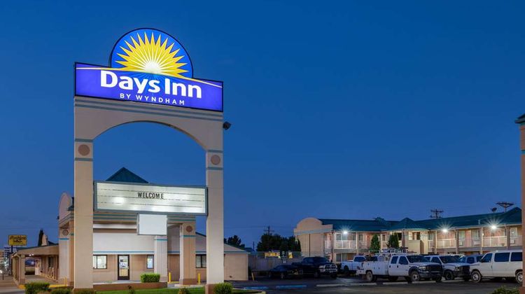 Days Inn Roswell Exterior
