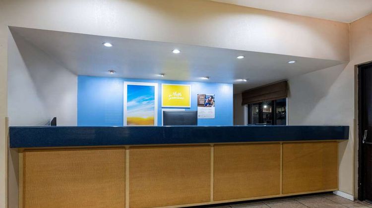 Days Inn Roswell Lobby