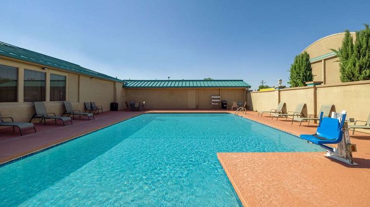 Days Inn Roswell Pool