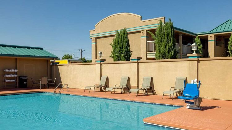 Days Inn Roswell Pool