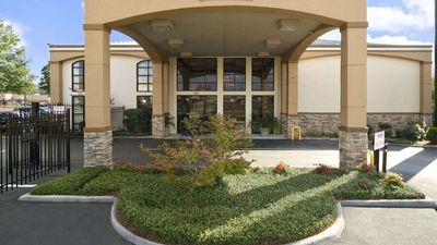 Days Inn  & Suites Tuscaloosa University