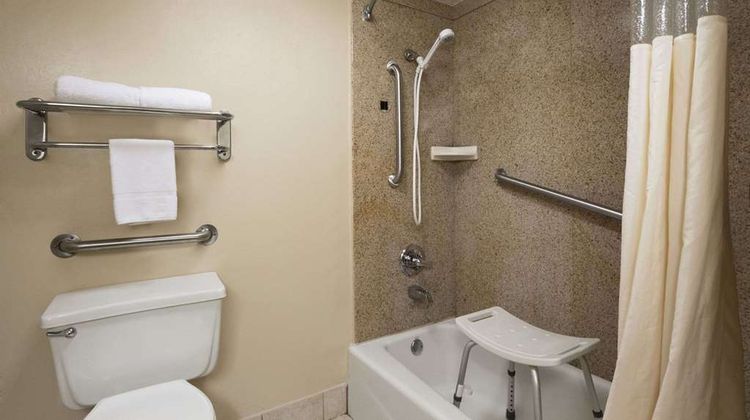 Days Inn  & Suites Tuscaloosa University Room