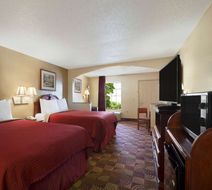 Days Inn  & Suites Tuscaloosa University Room