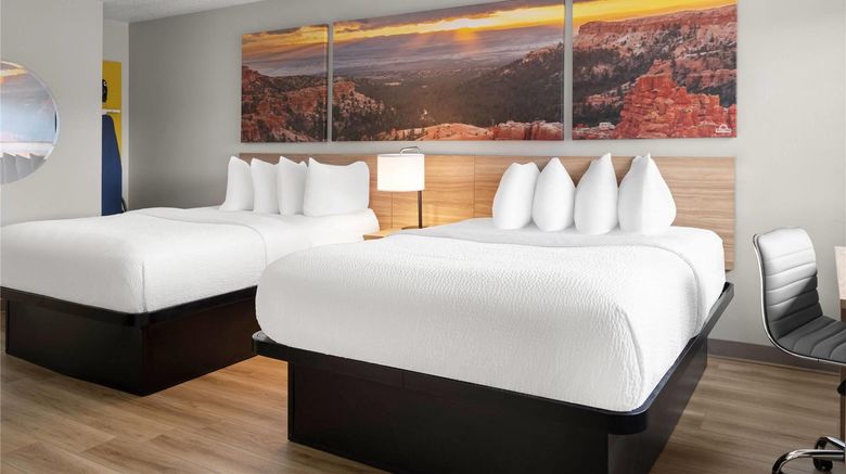 <b>Days Inn Las Vegas Room</b>. Images powered by <a href="https://iceportal.shijigroup.com/" title="IcePortal" target="_blank">IcePortal</a>.