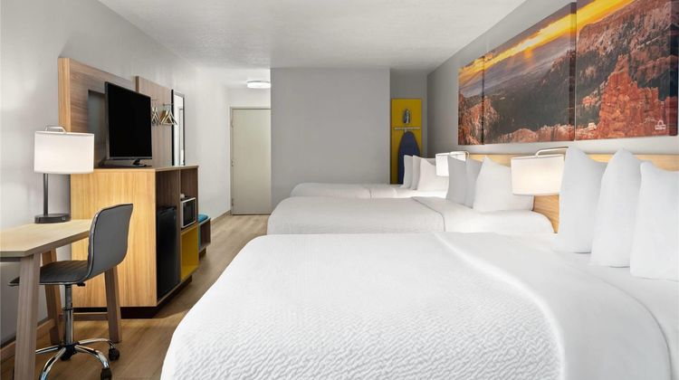 Days Inn Las Vegas Suite