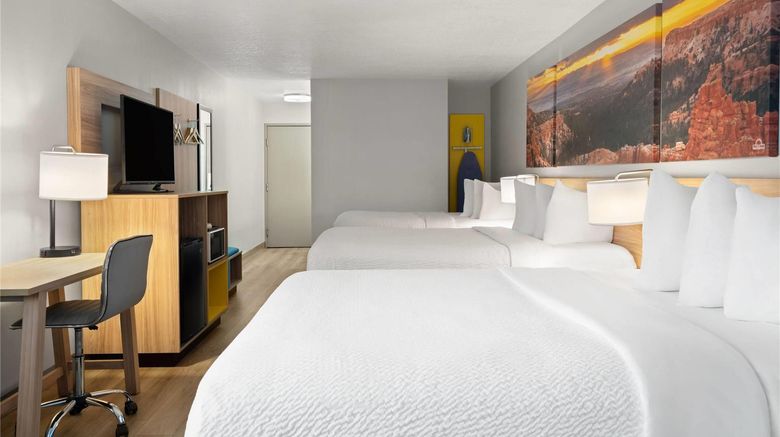 <b>Days Inn Las Vegas Suite</b>. Images powered by <a href="https://iceportal.shijigroup.com/" title="IcePortal" target="_blank">IcePortal</a>.