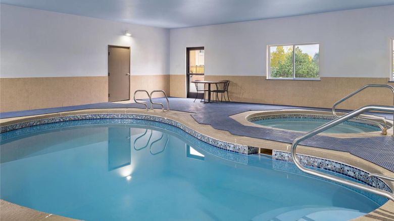 <b>Days Inn Las Vegas Pool</b>. Images powered by <a href="https://iceportal.shijigroup.com/" title="IcePortal" target="_blank">IcePortal</a>.