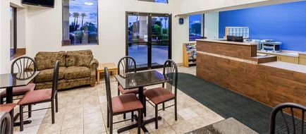 Days Inn Yuma Lobby