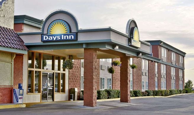 Days Inn Mt. Vernon Exterior