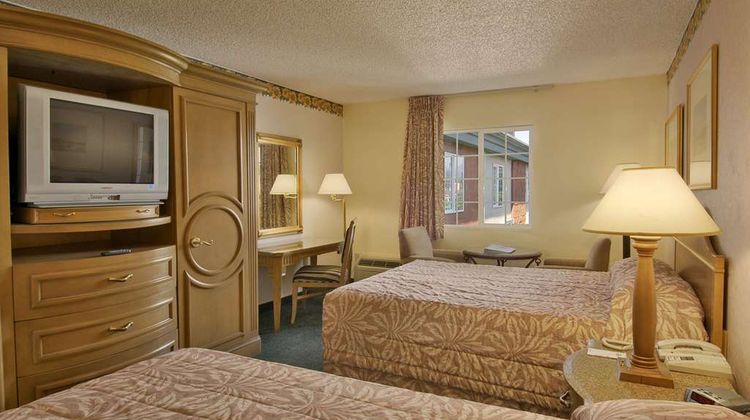 Days Inn Mt. Vernon Room