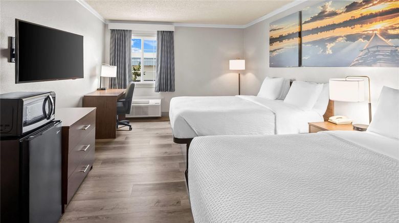 <b>Days Inn Mt. Vernon Room</b>. Images powered by <a href="https://iceportal.shijigroup.com/" title="IcePortal" target="_blank">IcePortal</a>.