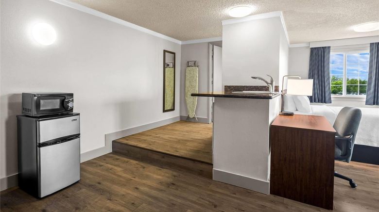 <b>Days Inn Mt. Vernon Suite</b>. Images powered by <a href="https://iceportal.shijigroup.com/" title="IcePortal" target="_blank">IcePortal</a>.