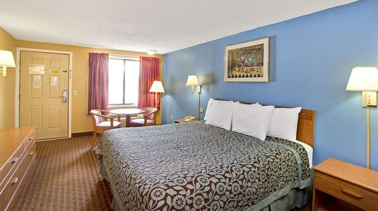 Days Inn Lawrenceville Room