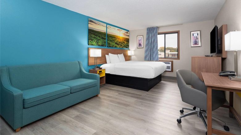 <b>Days Inn Austin Suite</b>. Images powered by <a href="https://iceportal.shijigroup.com/" title="IcePortal" target="_blank">IcePortal</a>.