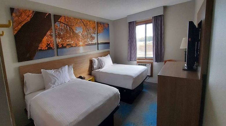 <b>Days Inn Willmar Room</b>. Images powered by <a href="https://iceportal.shijigroup.com/" title="IcePortal" target="_blank">IcePortal</a>.