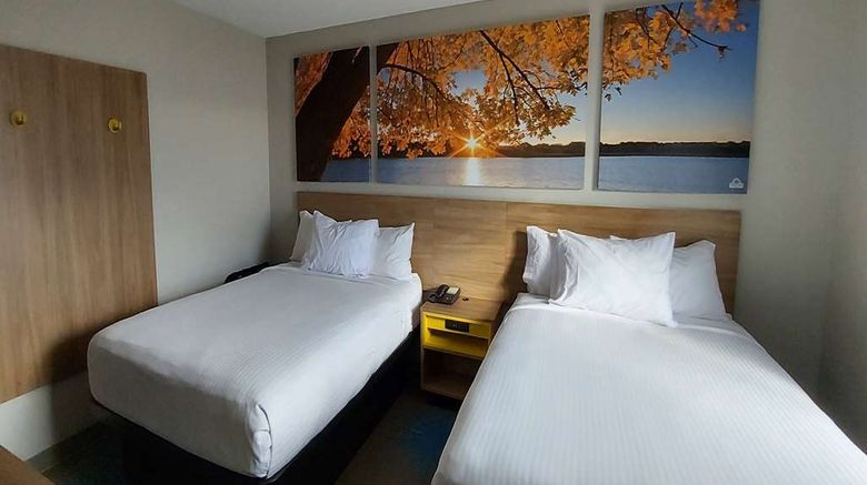 <b>Days Inn Willmar Room</b>. Images powered by <a href="https://iceportal.shijigroup.com/" title="IcePortal" target="_blank">IcePortal</a>.