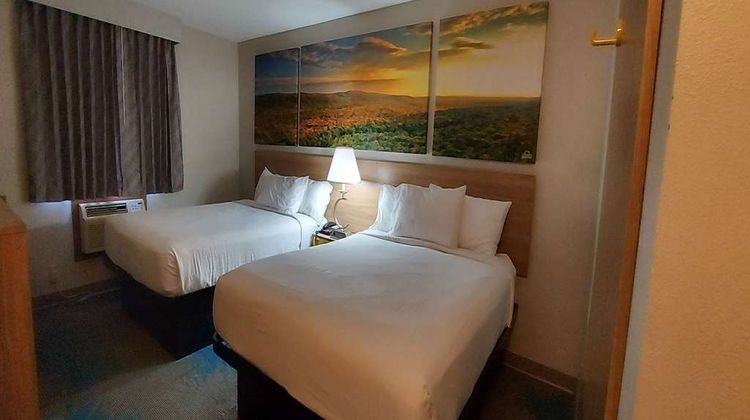 Days Inn Willmar Room