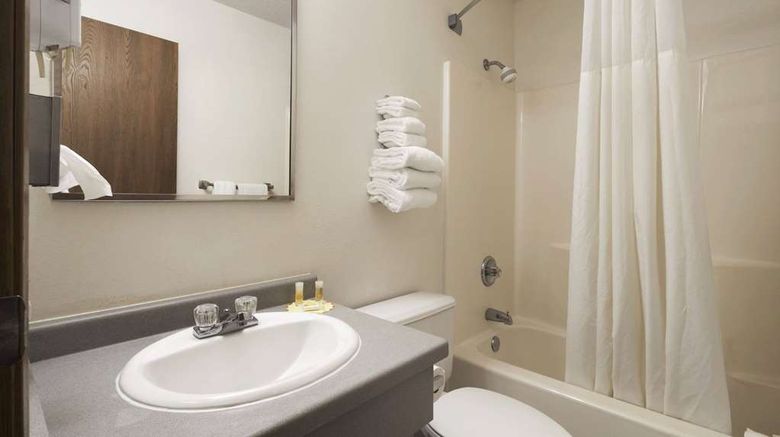 <b>Days Inn Willmar Room</b>. Images powered by <a href="https://iceportal.shijigroup.com/" title="IcePortal" target="_blank">IcePortal</a>.