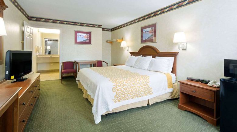 <b>Days Inn Clinton Room</b>. Images powered by <a href="https://iceportal.shijigroup.com/" title="IcePortal" target="_blank">IcePortal</a>.