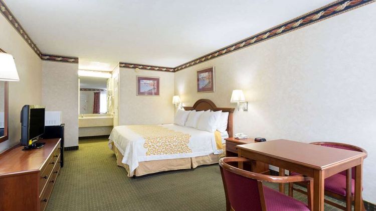 Days Inn Clinton Room