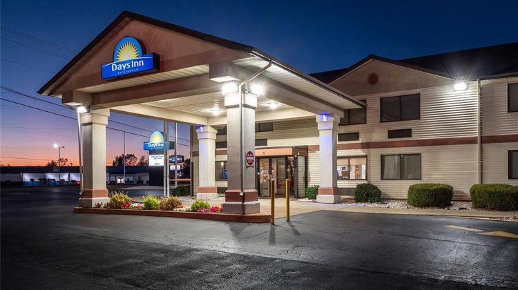 Days Inn Hillsdale Exterior