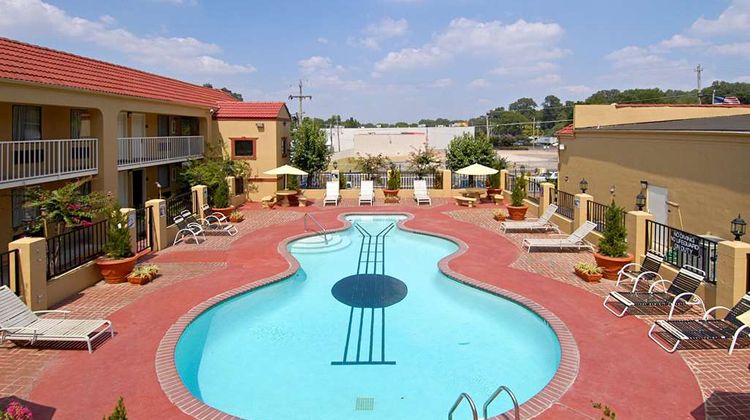 Days Inn Memphis at Graceland Pool