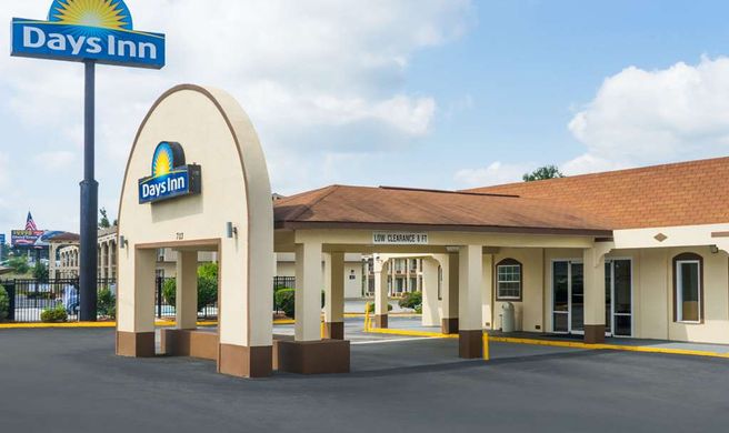 Days Inn Statesville Exterior