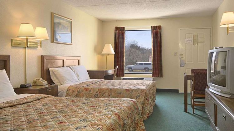 Days Inn Apple Valley Sevierville Room