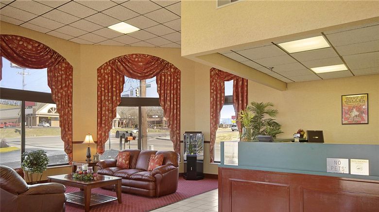 <b>Days Inn Apple Valley Sevierville Lobby</b>. Images powered by <a href="https://iceportal.shijigroup.com/" title="IcePortal" target="_blank">IcePortal</a>.
