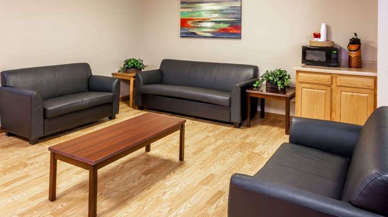 <b>Days Inn Portage Lobby</b>. Images powered by <a href="https://iceportal.shijigroup.com/" title="IcePortal" target="_blank">IcePortal</a>.