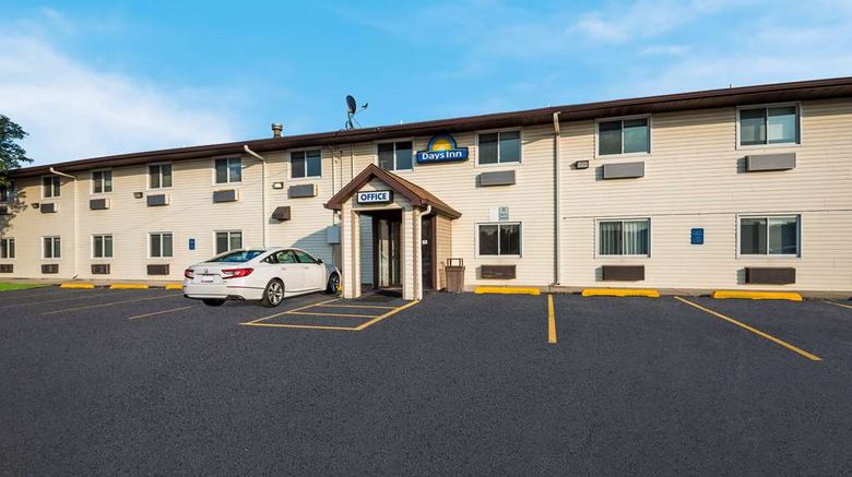 <b>Days Inn Ankeny - Des Moines Exterior</b>. Images powered by <a href="https://iceportal.shijigroup.com/" title="IcePortal" target="_blank">IcePortal</a>.
