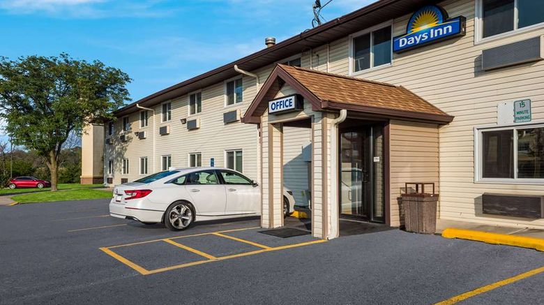 <b>Days Inn Ankeny - Des Moines Exterior</b>. Images powered by <a href="https://iceportal.shijigroup.com/" title="IcePortal" target="_blank">IcePortal</a>.