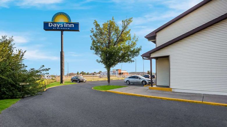 <b>Days Inn Ankeny - Des Moines Exterior</b>. Images powered by <a href="https://iceportal.shijigroup.com/" title="IcePortal" target="_blank">IcePortal</a>.