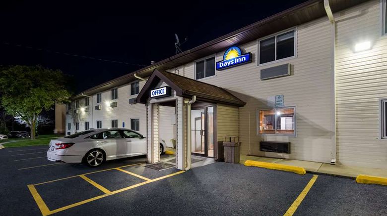 <b>Days Inn Ankeny - Des Moines Exterior</b>. Images powered by <a href="https://iceportal.shijigroup.com/" title="IcePortal" target="_blank">IcePortal</a>.