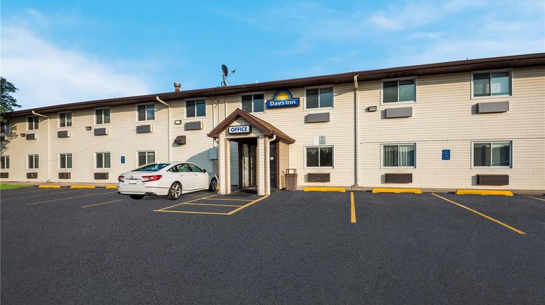 Days Inn Ankeny - Des Moines Exterior. Images powered by <a href="https://iceportal.shijigroup.com" target="_blank" rel="noopener">Ice Portal</a>.