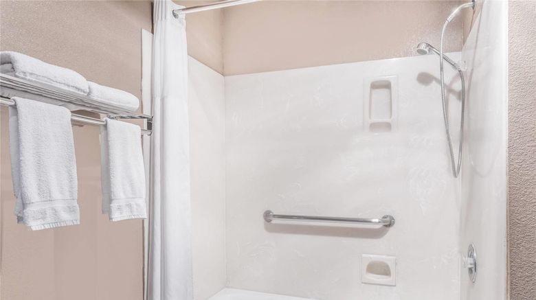 <b>Days Inn Bishop Room</b>. Images powered by <a href="https://iceportal.shijigroup.com/" title="IcePortal" target="_blank">IcePortal</a>.