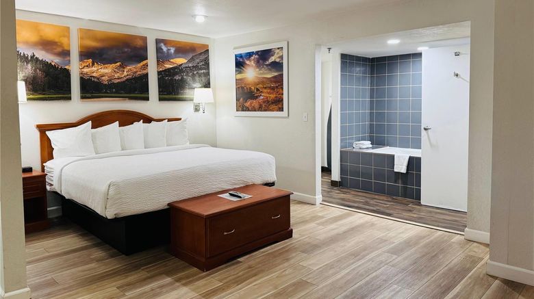 <b>Days Inn Bishop Room</b>. Images powered by <a href="https://iceportal.shijigroup.com/" title="IcePortal" target="_blank">IcePortal</a>.