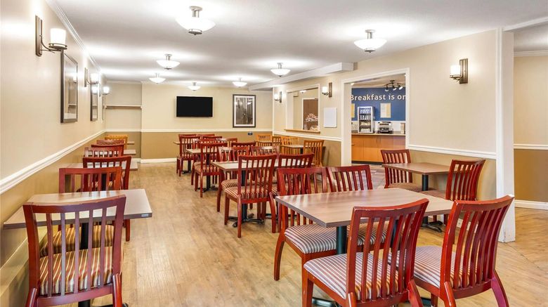 <b>Days Inn Nanaimo Restaurant</b>. Images powered by <a href="https://iceportal.shijigroup.com/" title="IcePortal" target="_blank">IcePortal</a>.